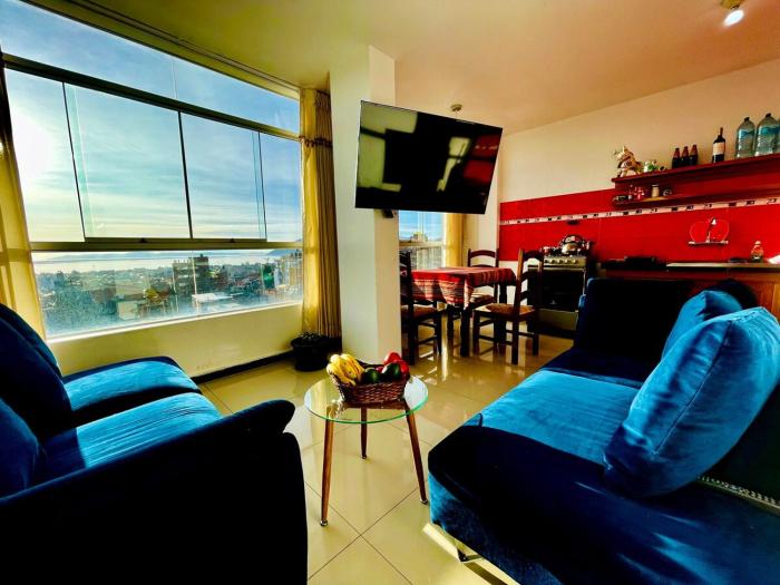 Snowpeak - Titicaca lake - Downtown