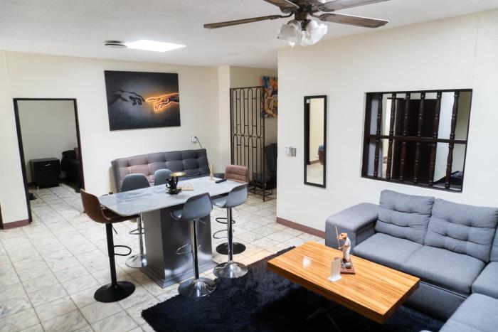 Casa-Alojamiento Tierra Roja zona centro