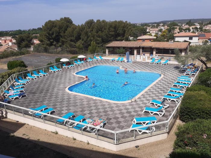 STUDIO OU T2, rénovés, tous climatisés, vue panoramique, parking, piscine