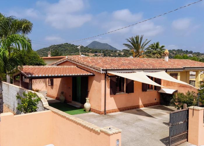 Maria Teresas Two-Room indipendent