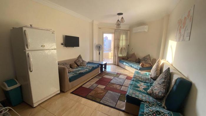 قرية لاجولى السخنه للعائلات فقط