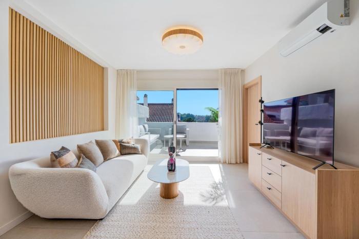 Modern & New Apt Walk to Puerto Banús