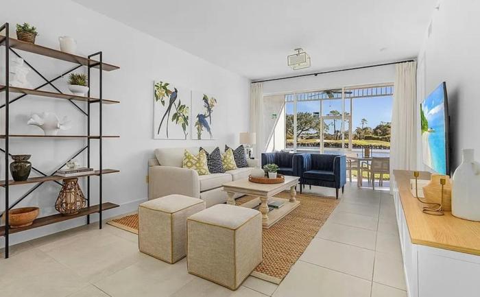 Greenlinks Golf Villas in Lely Resort