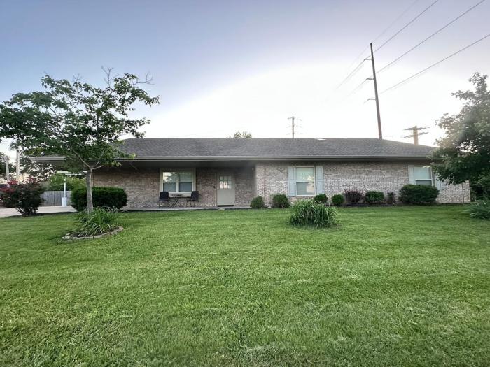 Spacious Home Sleeps 14 Handicap Accessible