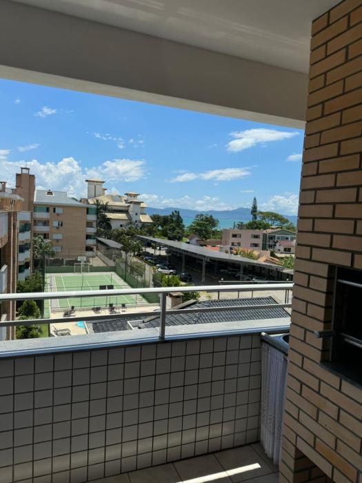 Refúgio na Praia Aguas de Cachoeira