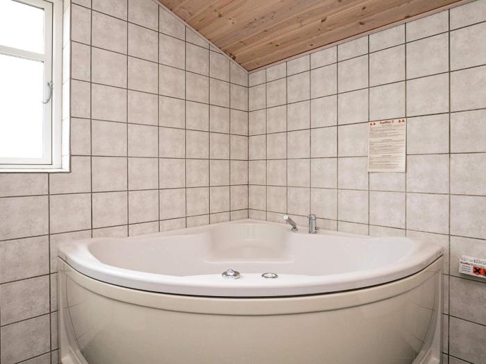 6 person holiday home in Løkken