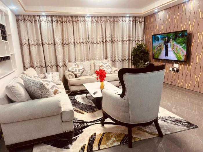 Spacious luxury three bedroom apartment with restaurant ,fully equipped gym, children playing ground, ample parking space and amazing breathtaking scenic city views