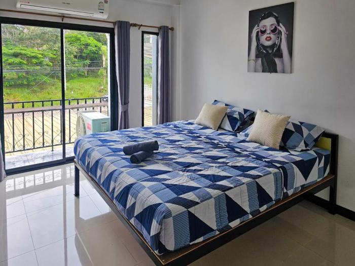 Norn nee Na Khao Kho นอน นี่ นะ เขาค้อ