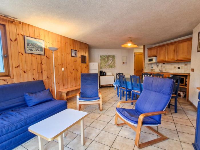 Appartement spacieux au centre station avec balcon, 3 pièces pour 8 personnes - FR-1-425-2