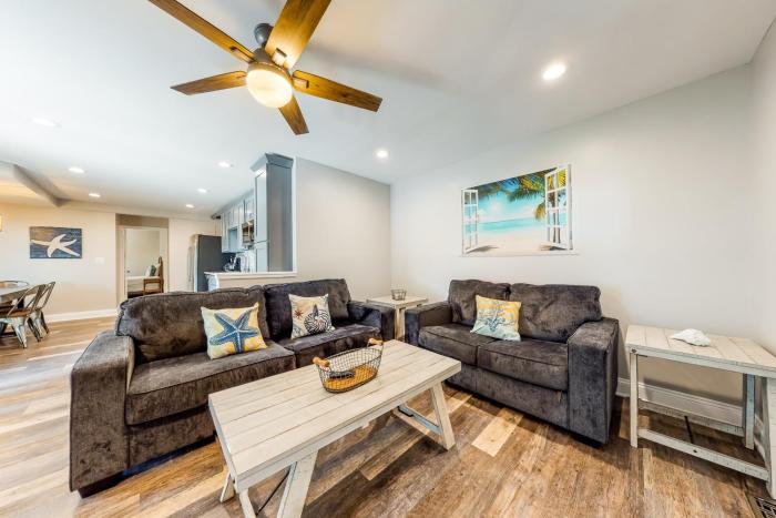 La Vista Bay-112 - 75th St -Lower -C