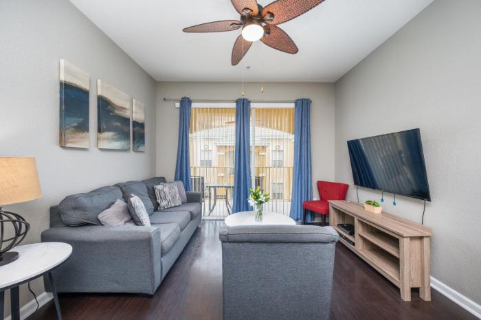 Beautiful Deluxe Condo, Vista Cay - 3024