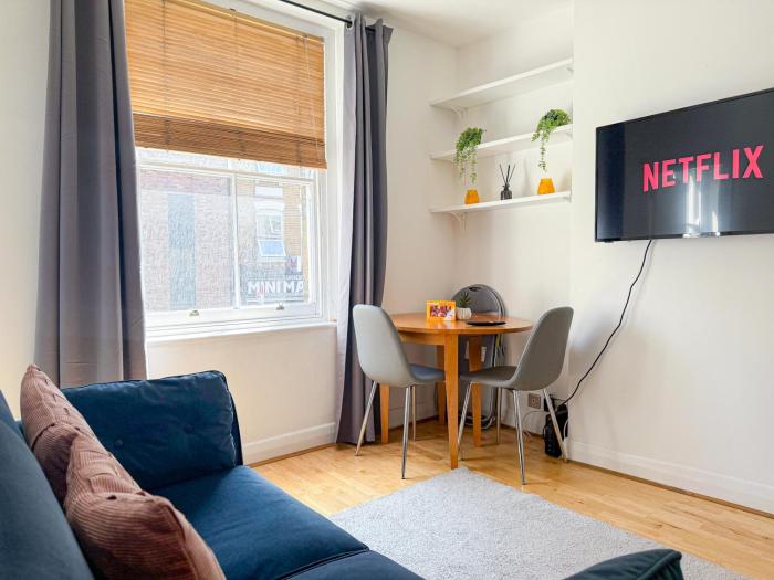Promo rate - 1 bedroom flat in Old street, Shoreditch & Hoxton with Free WiFi by NourNest Apartments