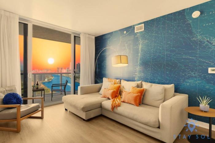 Stylish 1BR High Rise Retreat w Ocean View