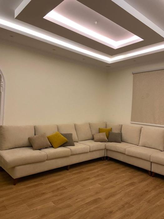 An independent floor with a good distinctive location