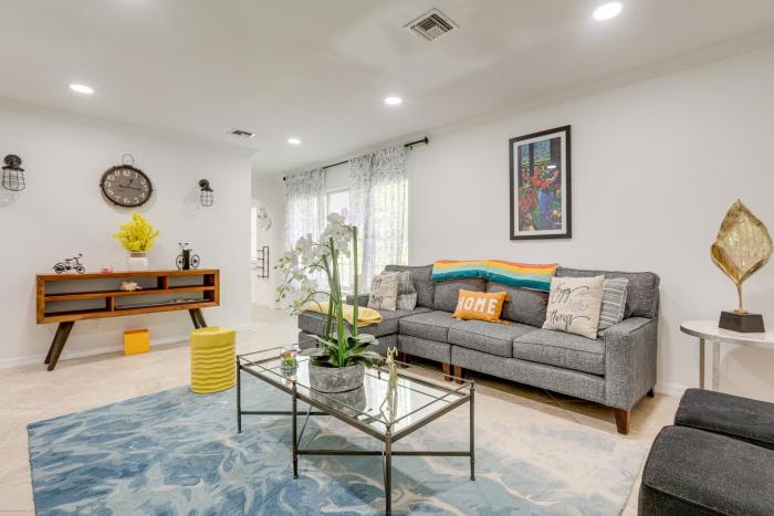 Boynton Beachs Best! Family Home with Yard and Garden