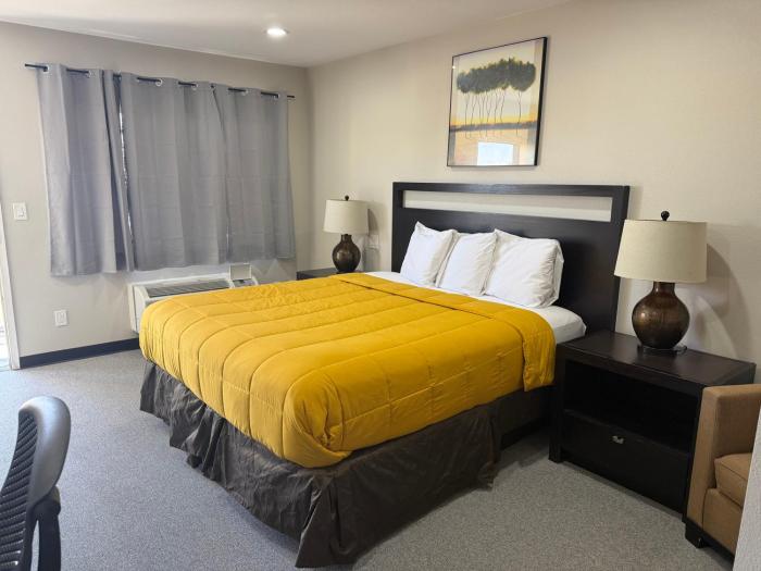 American Inn & Suites LAX