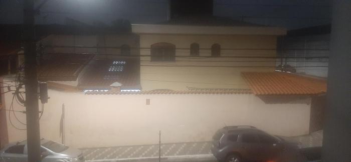 Upside house