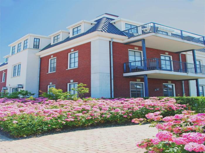 Apartment in Colijnsplaat with Sauna and Jacuzzi