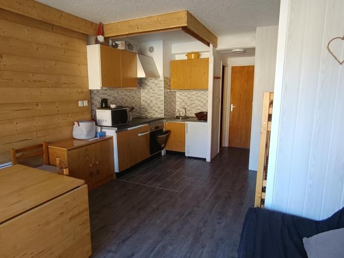 Studio lumineux rénové, proche pistes, animaux admis - FR-1-445-195