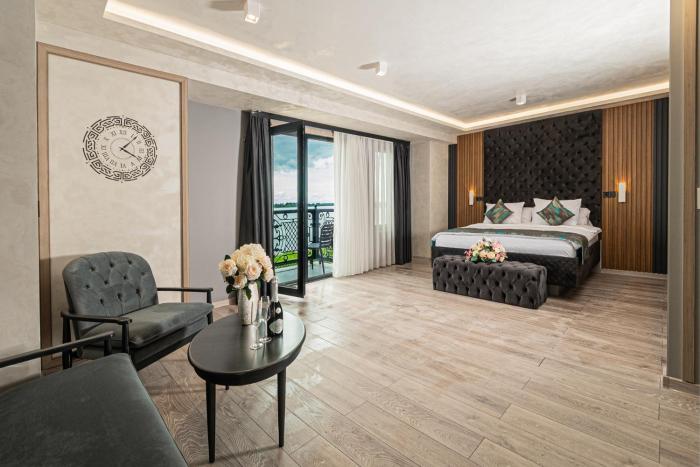 Danubius View - Luxury Hotel and Hall