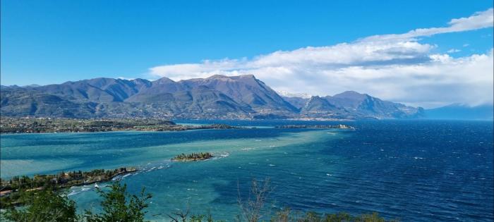 Blu Manerba with a panoramic pool overlooking the islands