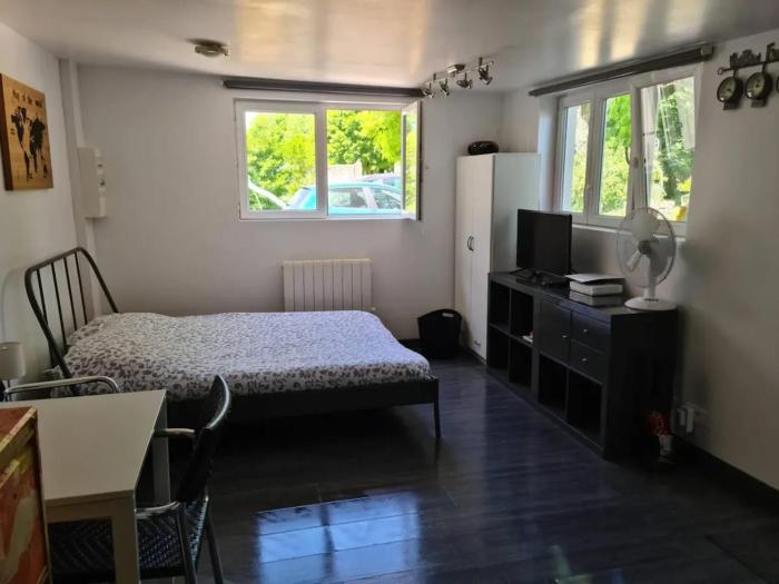 Charmant studio à Saint-Ay, 25 m², avec vue sur le jardin
