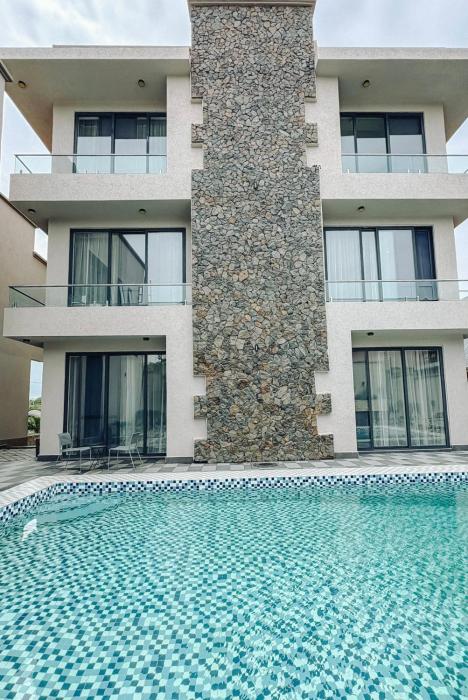 Valonia Apartments