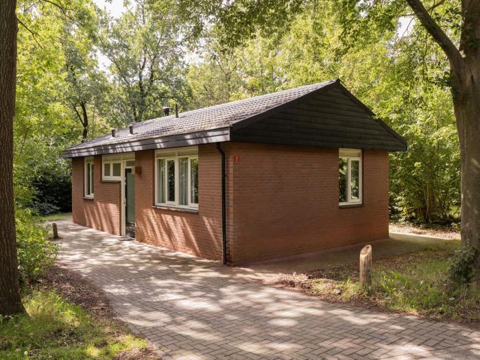 Bungalow in Putten near Veluwe Forest