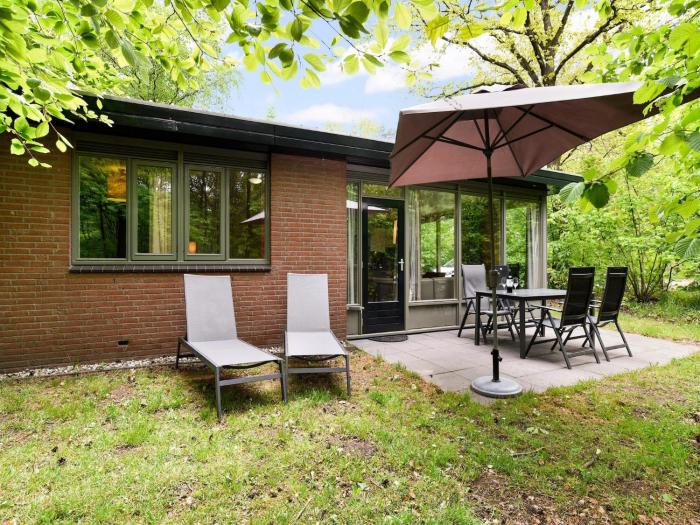 Cozy Bungalow in Putten