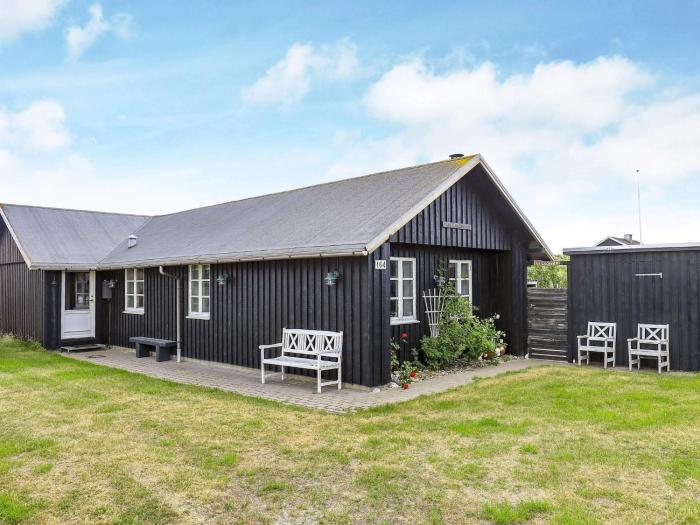 8 person holiday home in Ringkøbing-By Traum