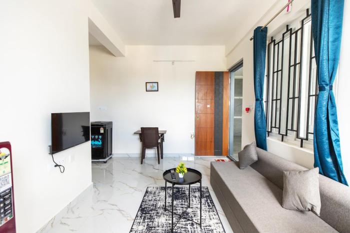 1BHK 2km From Hosa Road Metro with lift 201