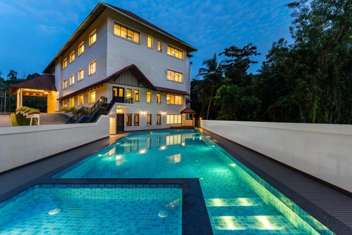 Still Waters Alaya Stays by ELIVAAS