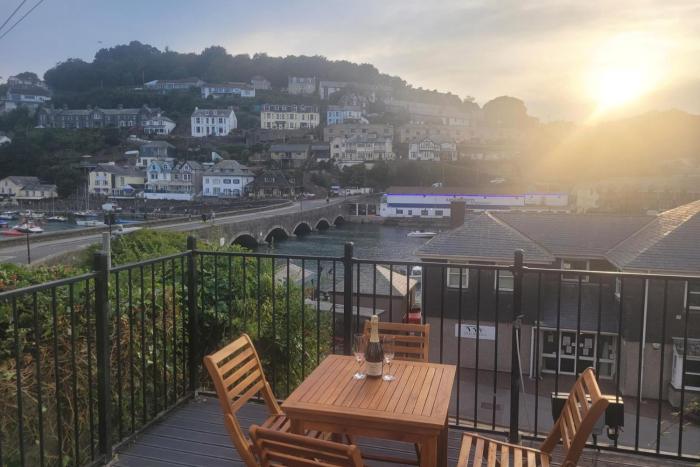 Looe Cottage - Seaside views log fire sleeps 4