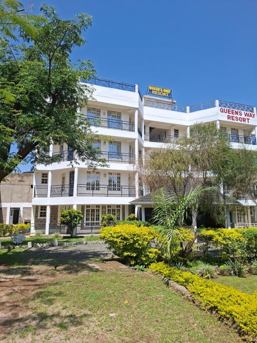Queen`s Way Resort