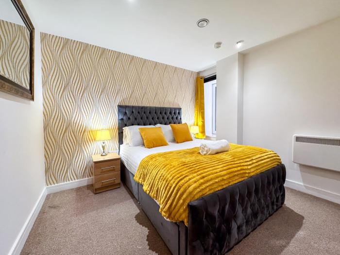 Modern Newcastle Quayside Apartment - Riverside Lofts by Week2Week