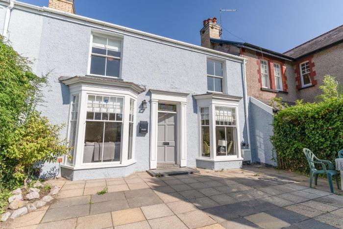 Coastal Home in Mumbles with Garden & WiFi