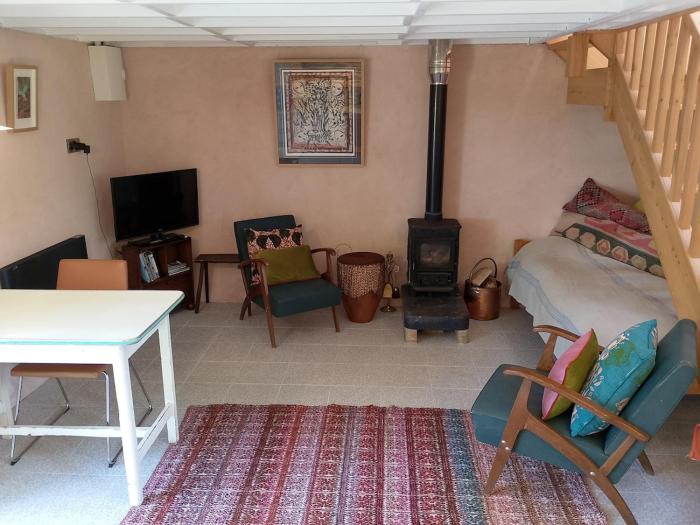 Barn Retreat with Mountain Views