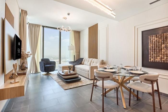 STAY BY LATINEM Luxury 2BR Plus Study Holiday Home CB 3312 Near Burj Khalifa