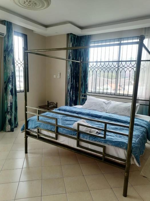 Shikara Apartment A5