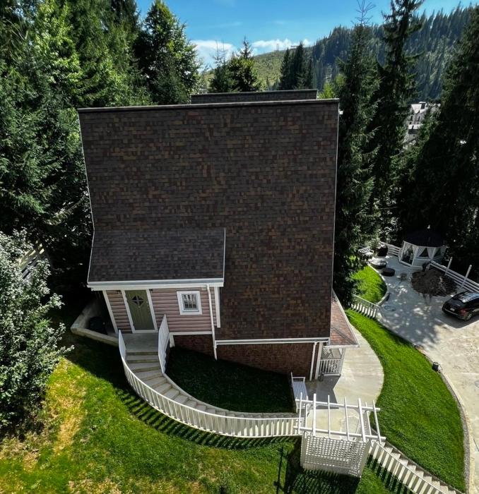 Котедж Freeman-3 триповерховий будинок для 10гостей