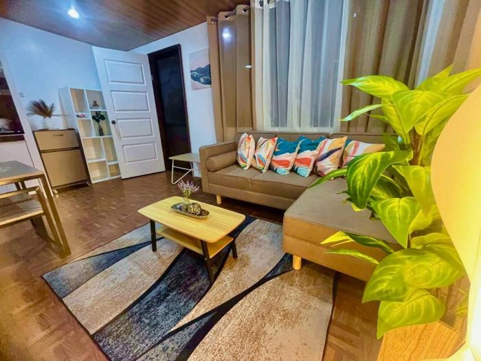 Bloomstone Urban Chill Cabin