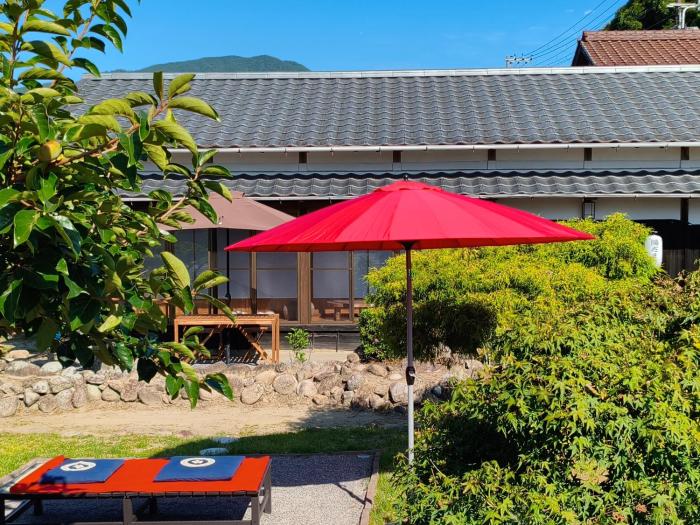 釜炒り茶の宿陽だまりTraditional Japanese house near Kumano Kodo and Nachi Falls with parking bikes garden and onsite tea house