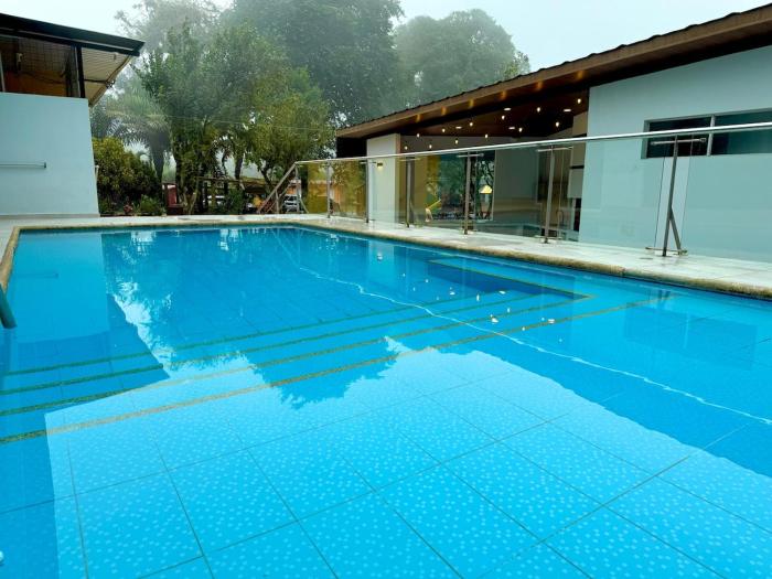 Forest 15 minutes from Manta! Beach nearby