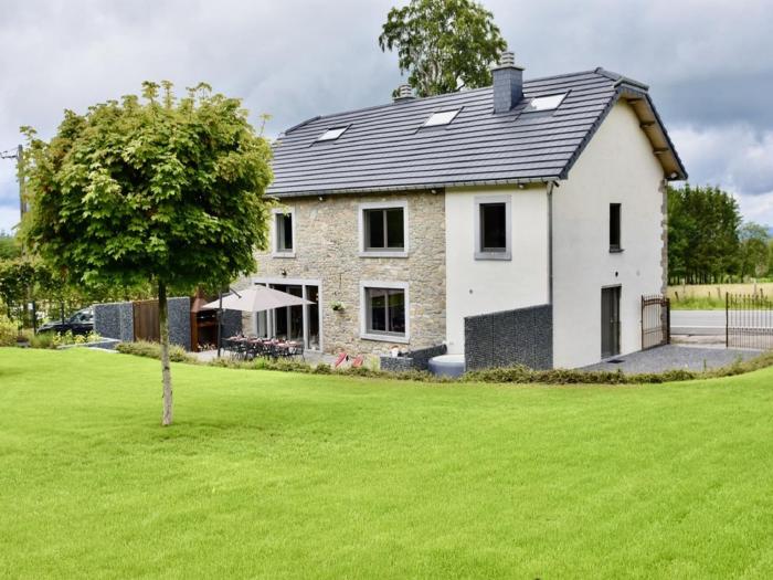 Holiday Home in Manhay near Ski Area