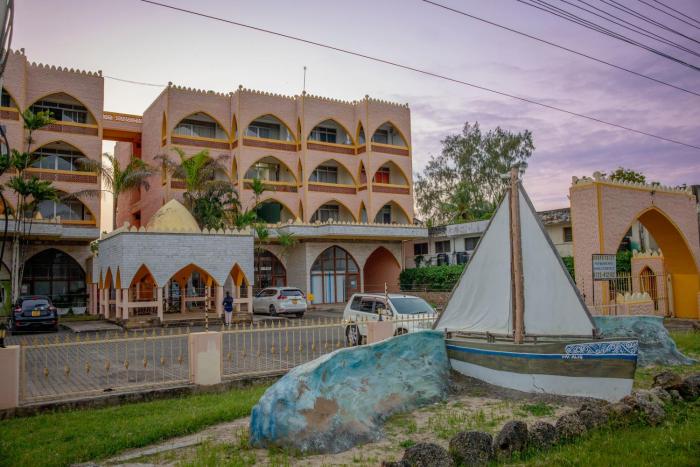 Kivukoni Reef Suites