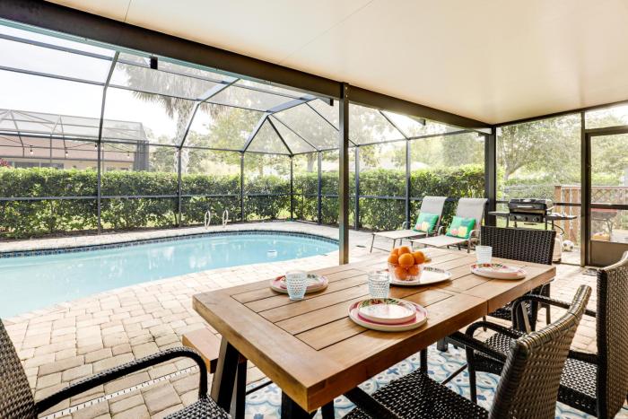 Palm Coast Escape with Outdoor Oasis 6 Mi to Shore!