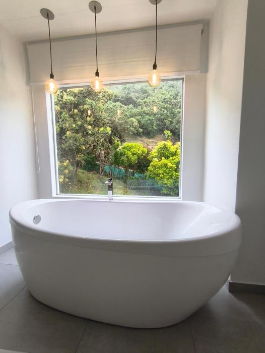 Mirador samsara Suite Luxury Tina vista a la montaña