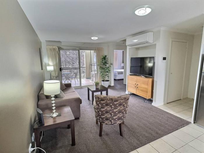 Peaceful 1 Bedroom City