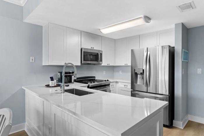 Waterscape A420 - Beachy-Chic - Ocean View - Free Beach Service