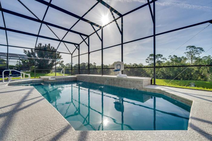 Spacious Kissimmee Family Home w Game Room & Pool